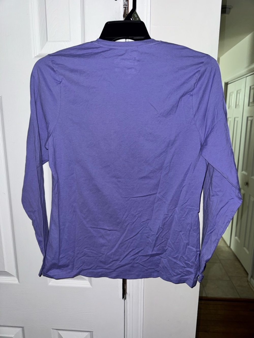 Hanes Women L Purple Butterfly Graphic V-Neck Long Sleeve Cotton Y2K Style NWT - Picture 6 of 8
